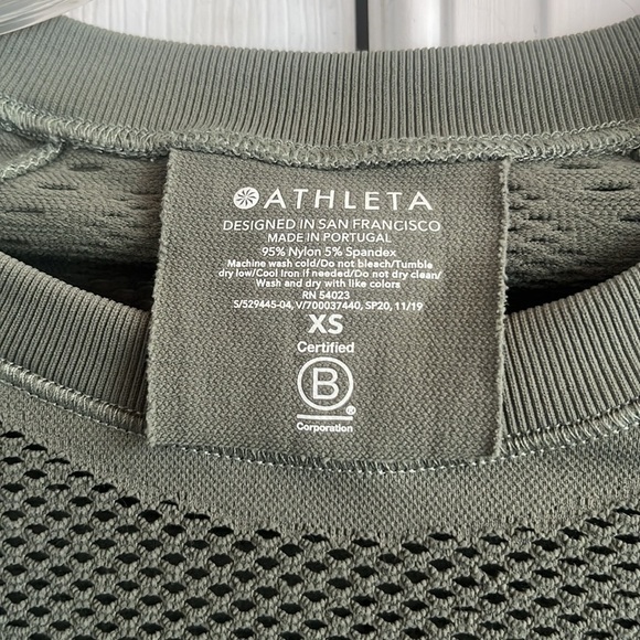 Athleta Oxygen Long Sleeve Top Olive Green Sz X-Small - Picture 7 of 9